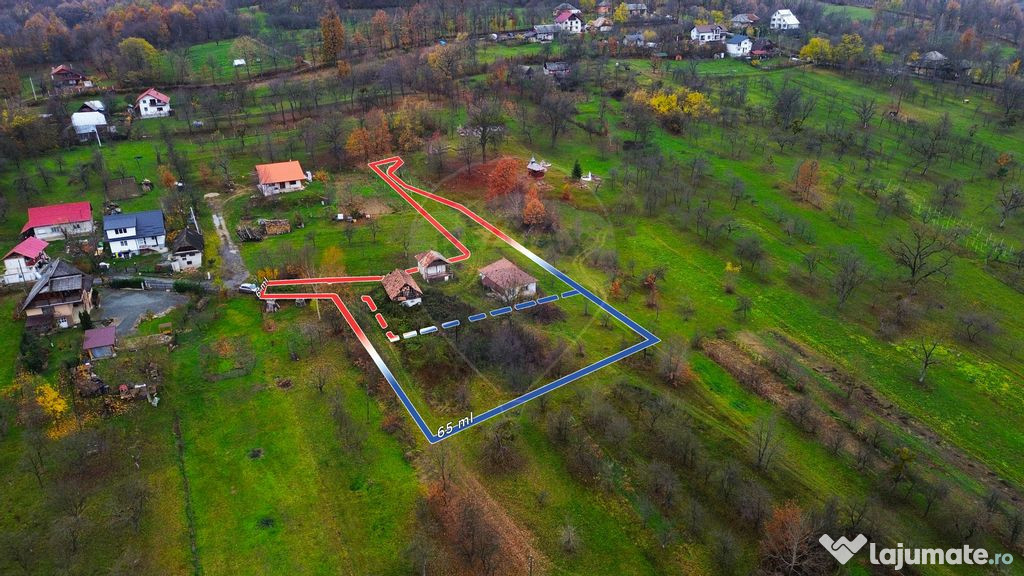 Teren de vânzare Unguraș cu priveliște si anexe