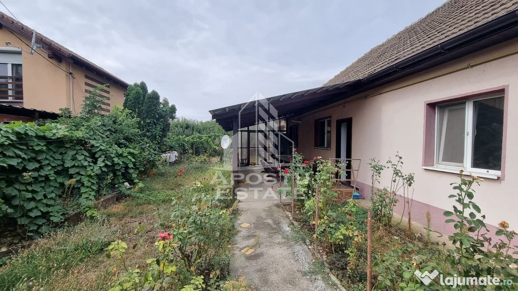 Casa individuala, curte generoasa, centrala proprie, sat ...