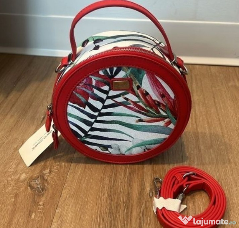 Geanta noua David Jones