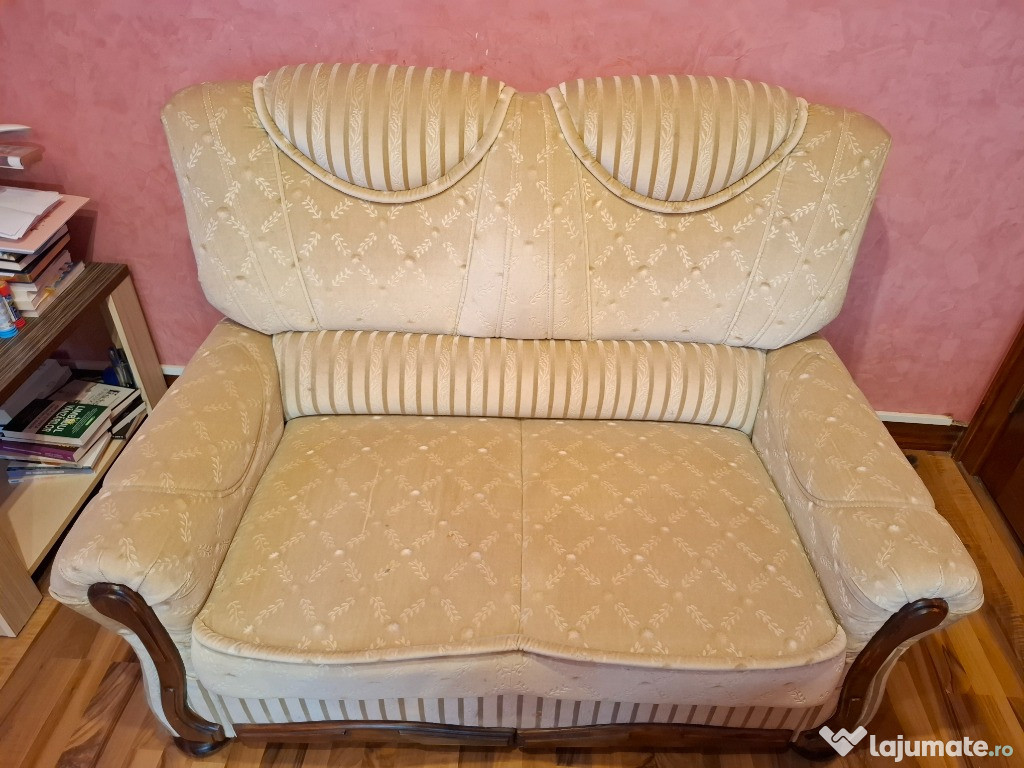 Canapea 2 Locuri cu Depozitare – Crem Elegant & Lemn Masiv