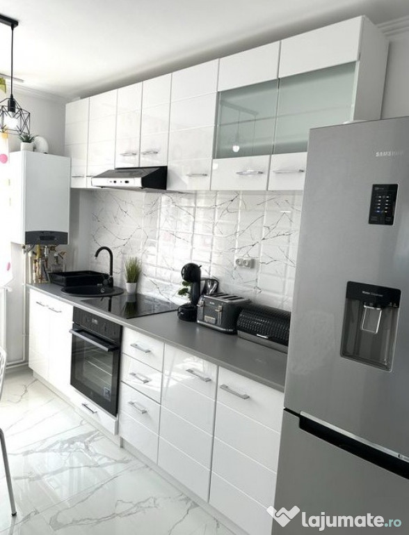 Centru chirie Ap 2 camere in blocul cu I N G