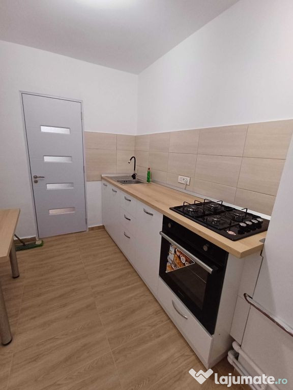 Apartament 2 cam, Micro 16,et 4,renovat toatal