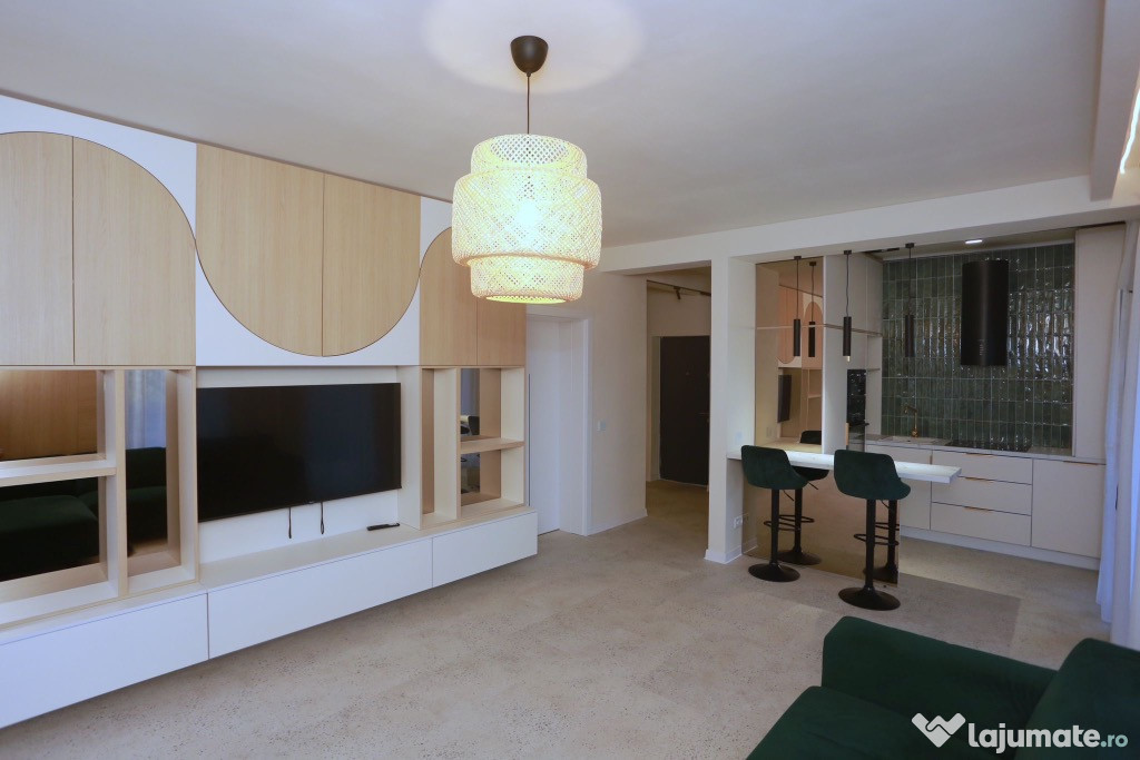 Inchiriez apartament