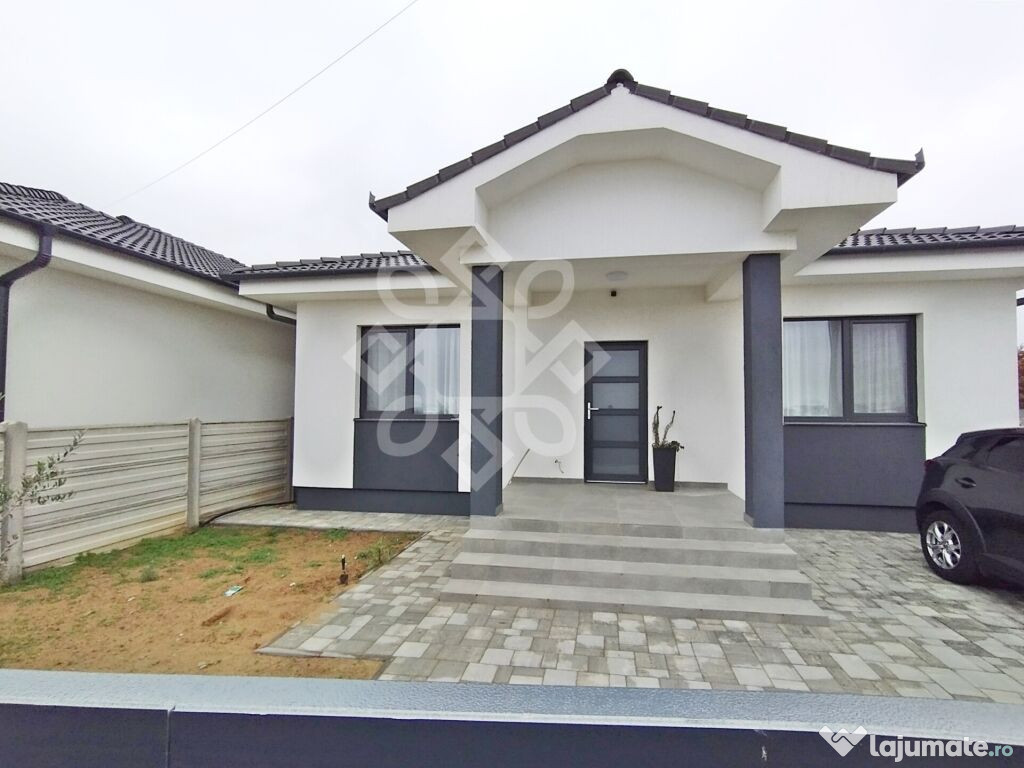 Casa moderna cu 3 dormitoare in Sanmartin