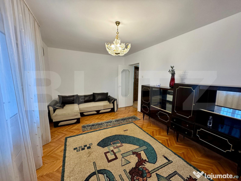 Apartament 3 camere, 68 mp, zona Dambu