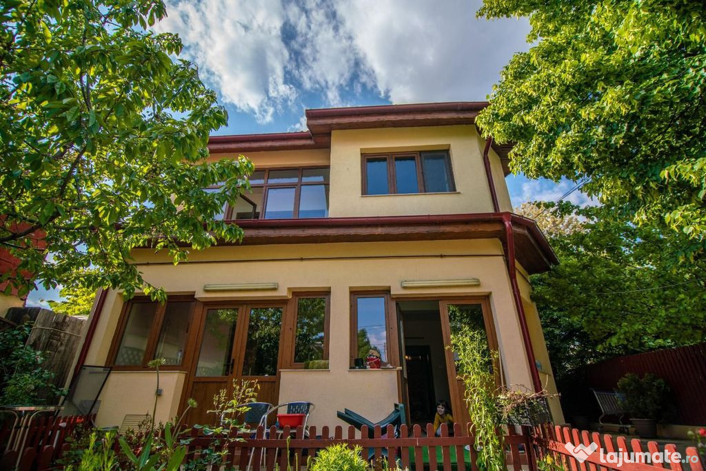 Vila superba 240 mp teren 570 mp