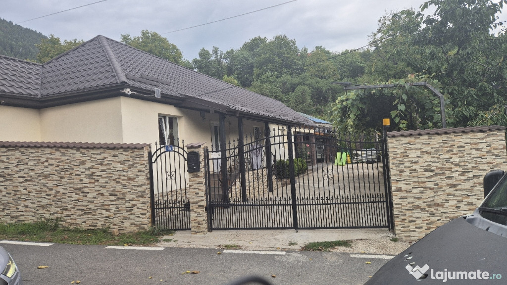 Vând casa in Tulnici, Vrancea