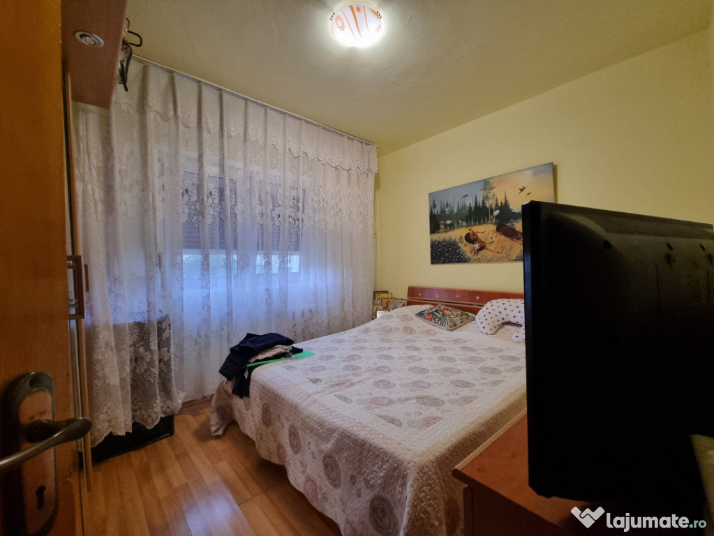 Apartament 2 camere, Scoala Miron Costin, etaj 1, cu central