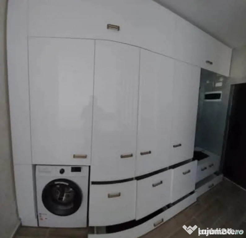 Garsoniera cu loc de parcare, zona apărătorii patriei-metalurgiei