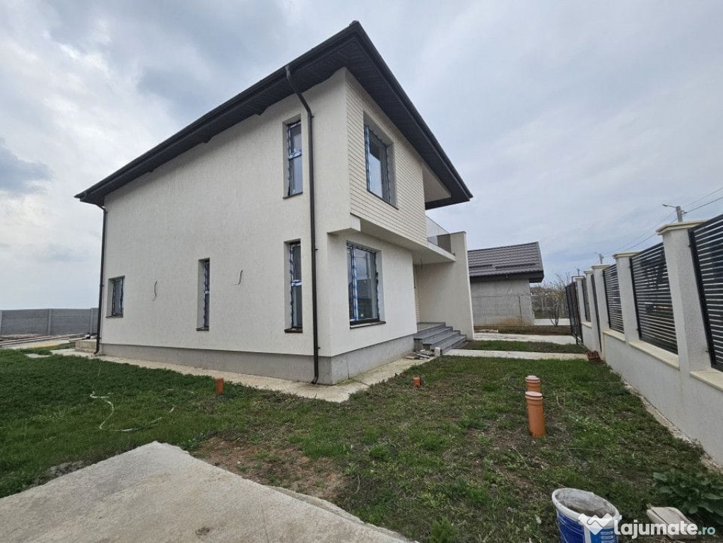 Casa individuala de vanzare in comuna Berceni