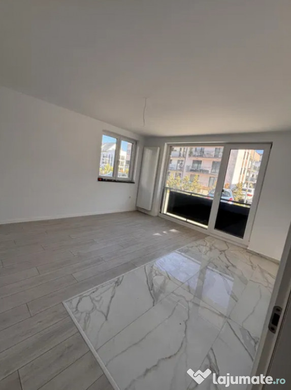 Apartament 2 camere, decomandat - zona Tractorul