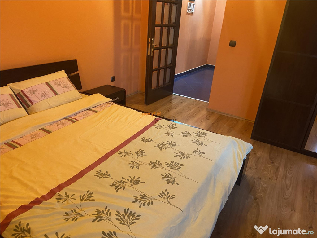 Apartament 4 camere , zona centrala - Inspectoratul Scolar ,