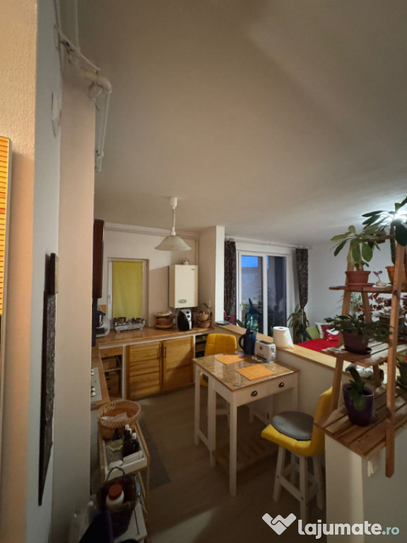 Apartament 3 camere, 57 mp, zona Progresul