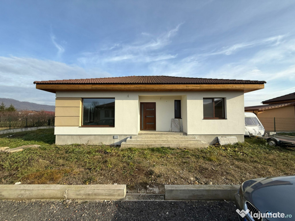 Casă finalizată stil mediteranean , 3 dormitoare, 100 mp u