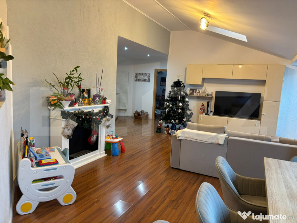 Apartament de vanzare, 3 camere, suprafata 117/m2 zona Barit