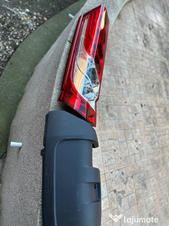 Colț bară spate și stop