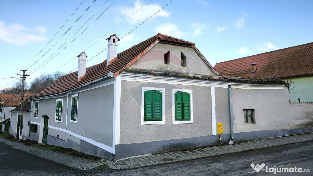 Casă / Vilă cu 4 camere de vânzare