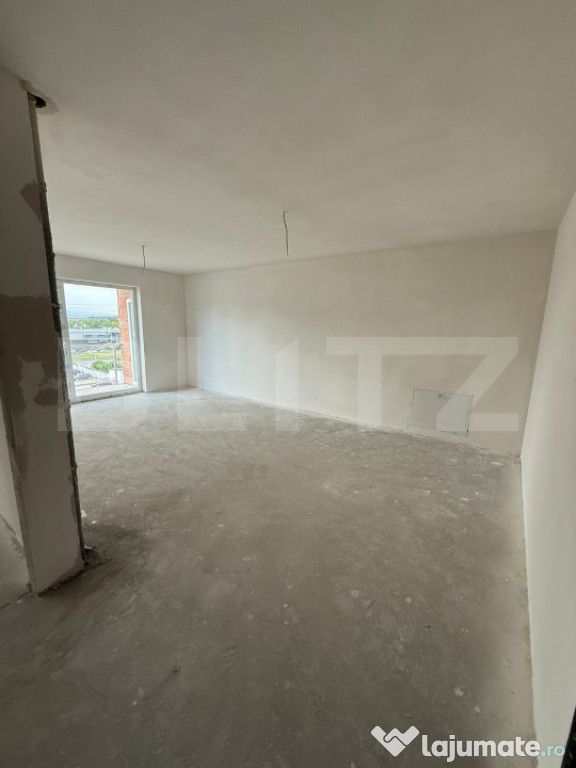 Apartament semidecomandat, 48 mp, lift, incalzire in pardose