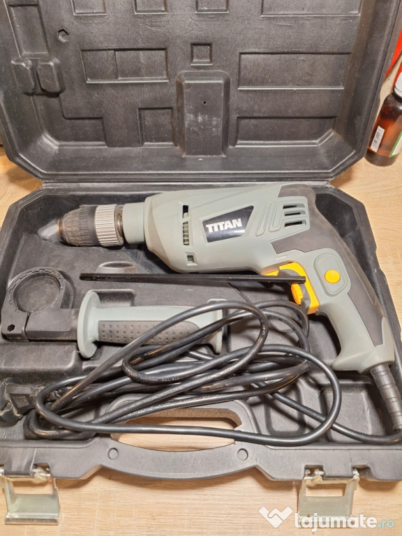 Bormașină Titan cu percuție