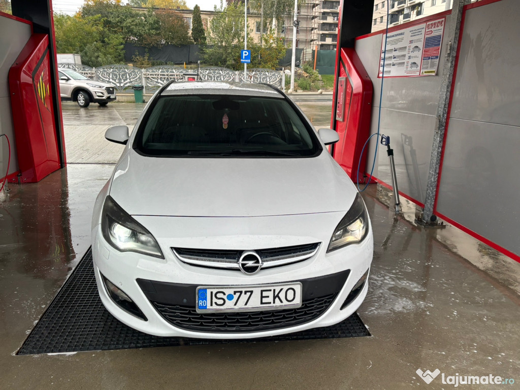 Opel Astra J Sport Tourrer