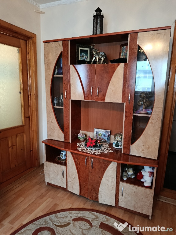 Inchiriez apartament 3 camere in Hipodrom