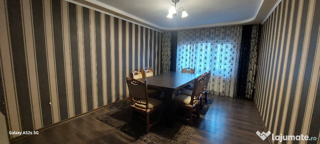 Apartament cu 3 camere, decomandat, Racadau