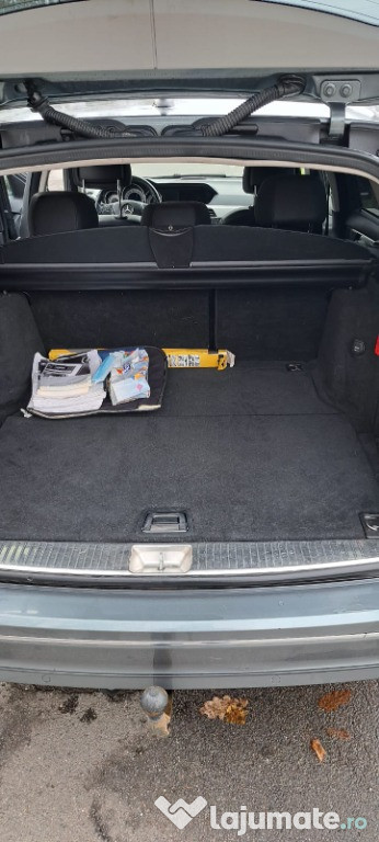 Vând Mercedes-Benz C Class C220 CDi 2011