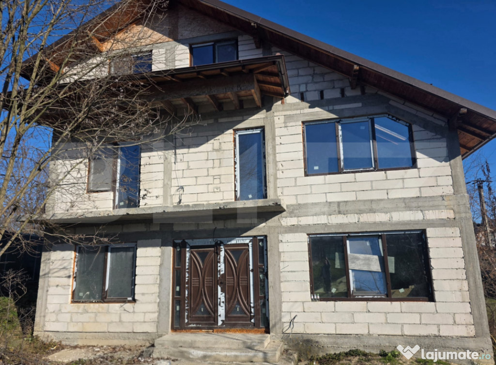 Casa de vanzare - 270 mp – Viforata, 3 km de Targoviste
