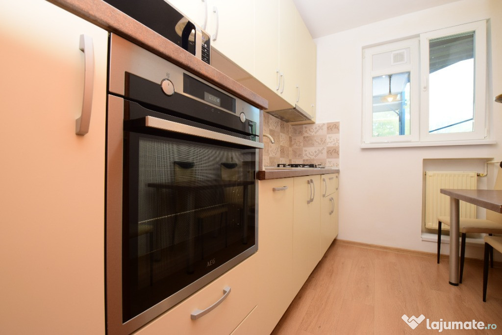 Metrou Nicolae Grigorescu, bloc H cărămidă, boxă, decomandat, 2 băi