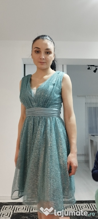 Vând Rochie Turcoaz.