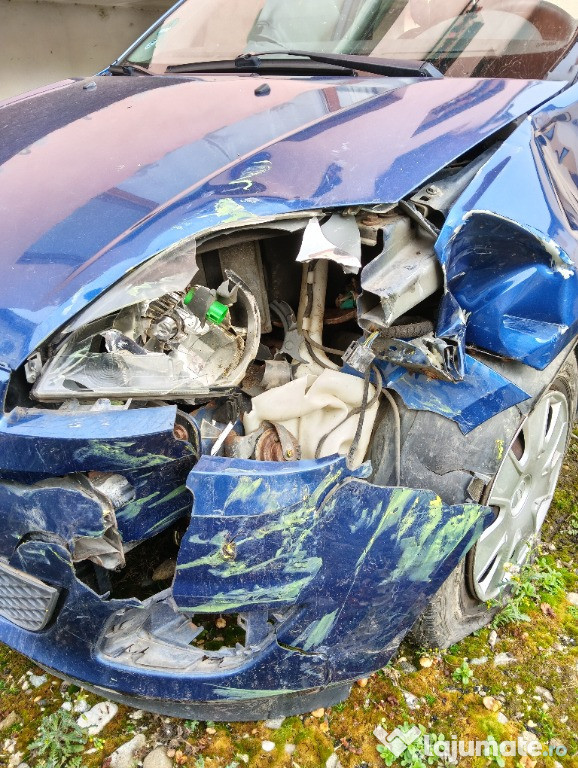 Ford Fiesta 1.3 benzina 2007 avariata