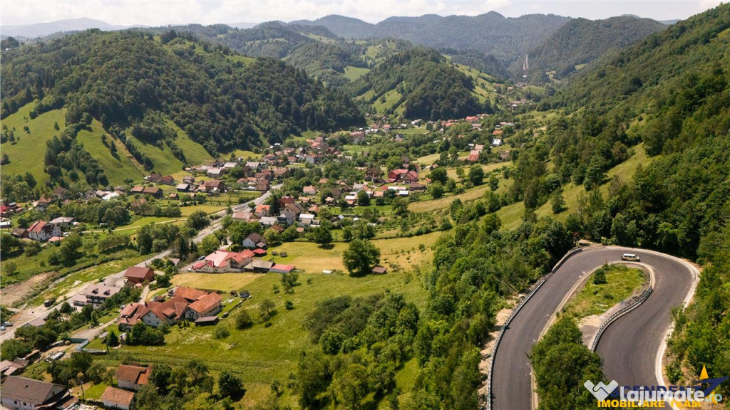 Teren de 1.450 mp, cu priveliste de carte postala, Bran, Moi