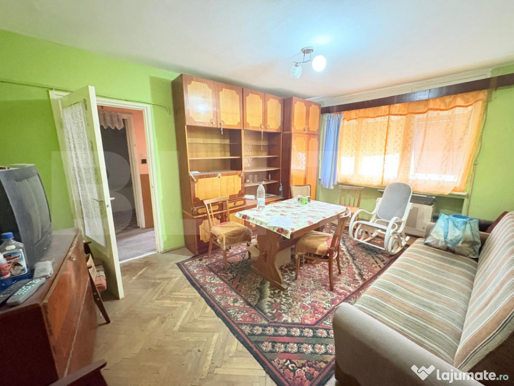 Apartament de vânzare 3 camere, 95 mp, Micro 16, Satu Mare