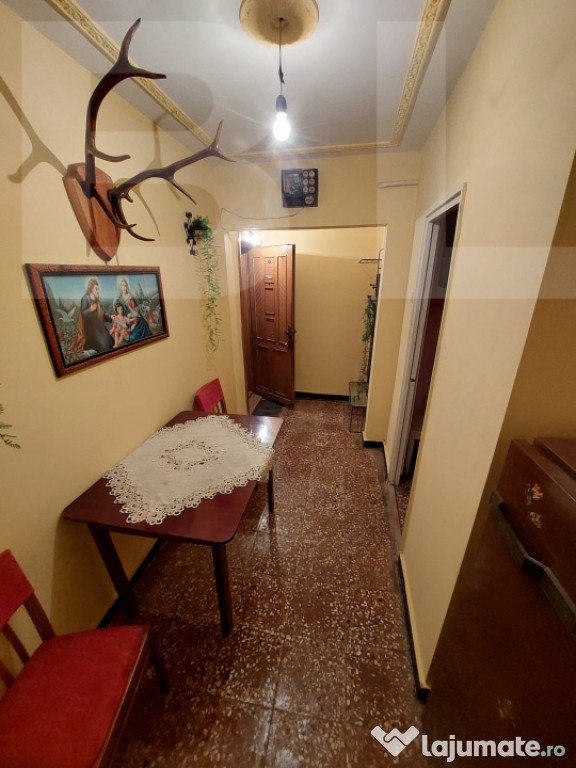 Vand apartament in Micro3