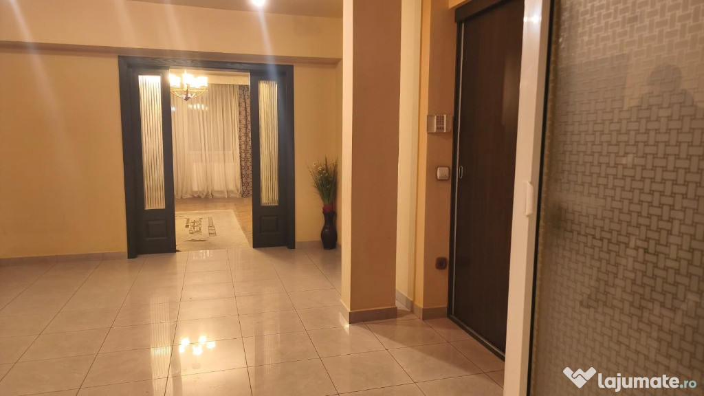 Apartament 3 camere in Deva, zona 22 Decembrie, et 1