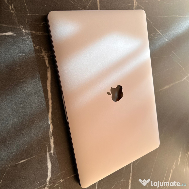 MacBook Pro 13 inch , 2017