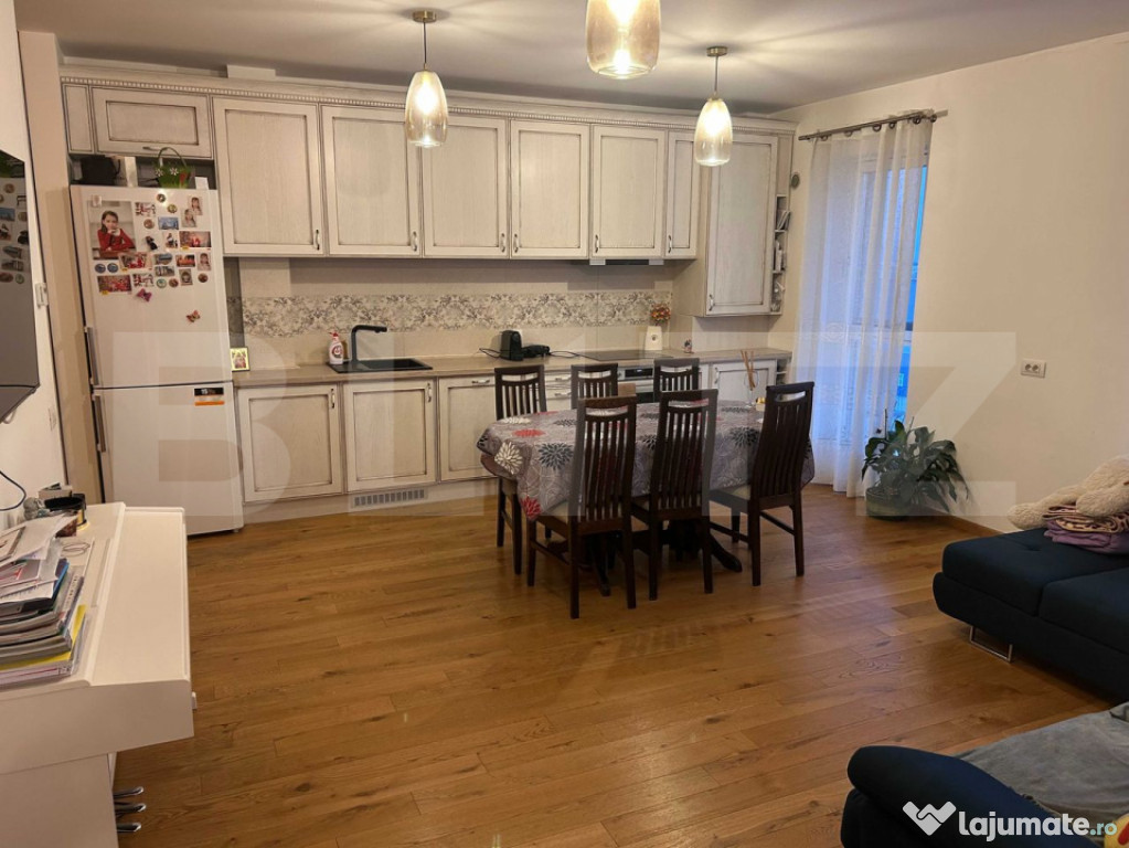 Apartament cu 3 camere, 78 mp cu balcon si parcare subterana