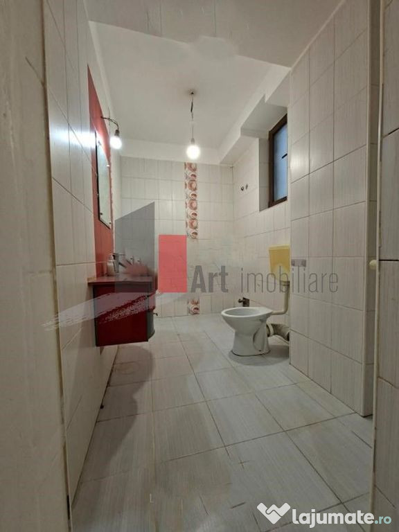 Vânzare apartament semidecomandat 2 camere Metalurgiei