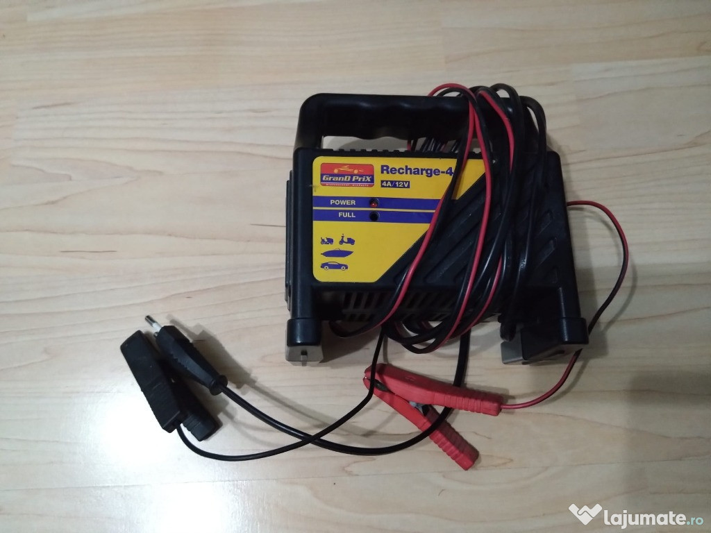 Incarcator baterie masina 12V defect