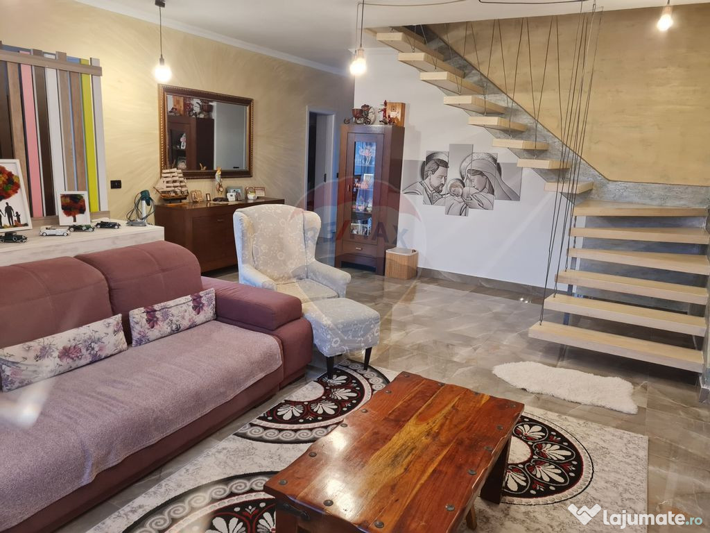 Vila moderna P+M cu 4 camere de vânzare