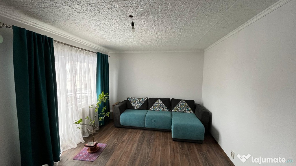 Apartament 3 cam,2 bai, 3 balcoane,et.2 zona Penny central Apahida