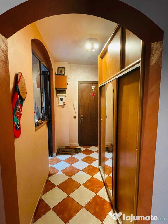 Apartament 3 camere zona Alexandru Obregia