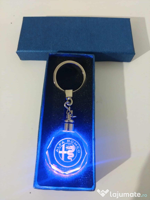 Breloc auto din cristal cu LED - Logo Alfa Romeo