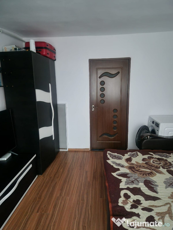 Garsoniera circulara - zona Tractorul