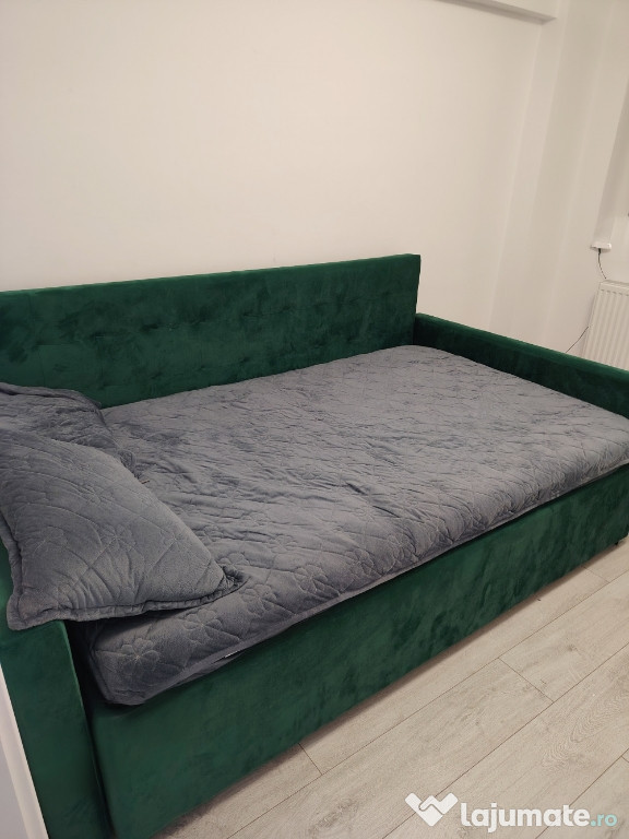 Pat tapițat verde 140x200 cm + saltea inclusă | Stare foarte bună