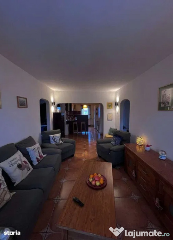 Apartament 4 camere, decomandat - zona Racadau