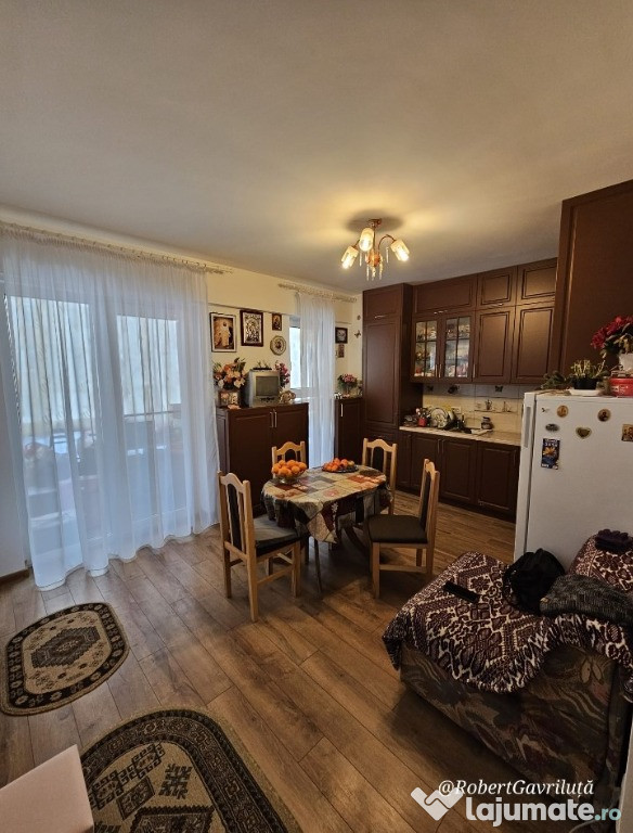 Apartament cu 2 camere Decomandate Etaj 1 - Zona Ultracentral