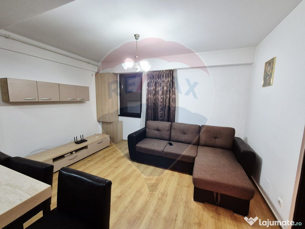 Apartament cu 3 camere de vânzare în zona Berceni