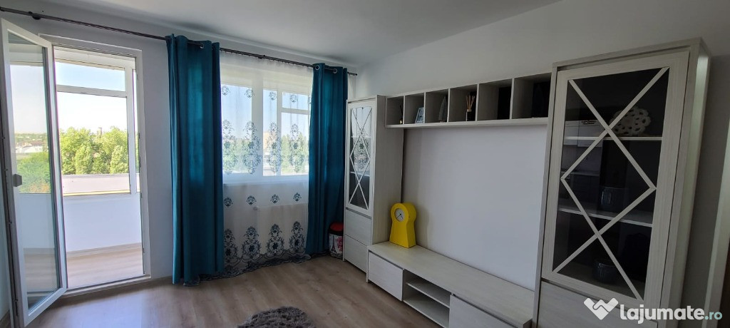 Apartament 2 camere Grivitei 230, etaj 7, renovat, mobilat, balcon