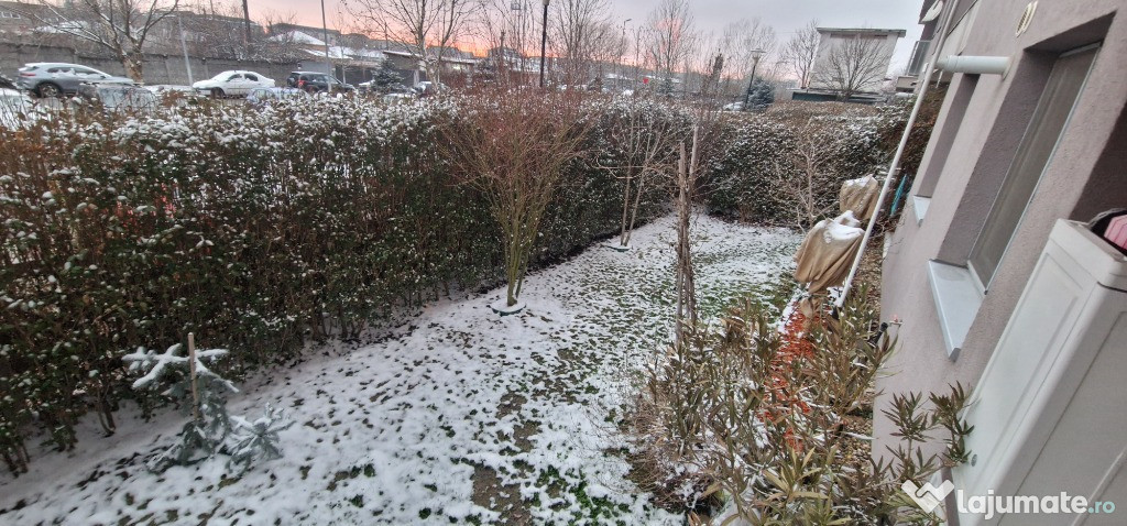 3 camere, curte proprie, loc de parcare privat